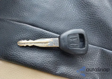 2000 Honda Accord 3.0 Ex from USA, damaged, VIN 1HGCG1655YA066066